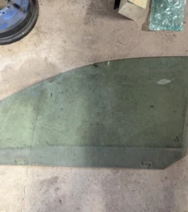 Mk5 VW Jetta Front Left Driver Window Glass 43R004583 2006-2010 OEM - Picture 1 of 3