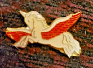 Vintage Emaille Pegasus Einhorn weiß rot Flügel Hut Pin Größe 3/4" T x 1" W - Bild 1 von 1