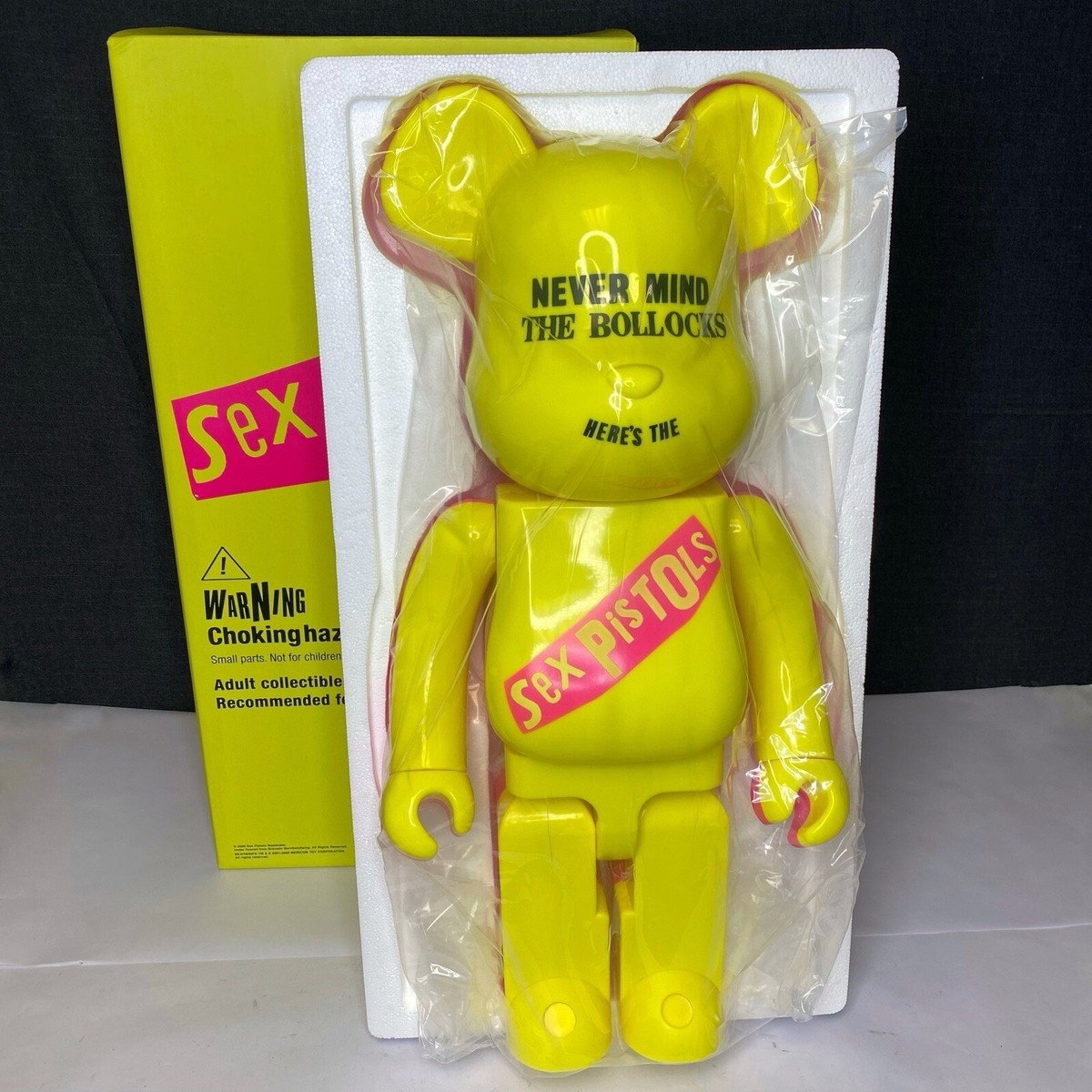 2006 Medicom Bearbrick Sex Pistols 1000% w/Box Never Mind 2006 Medicom Bearbrick Sex Pistols 1000% w/Box Never Mind