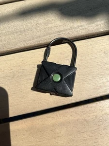 Xbox Original Promo - Keyring Padlock Torch Light Green Rare - Picture 1 of 3