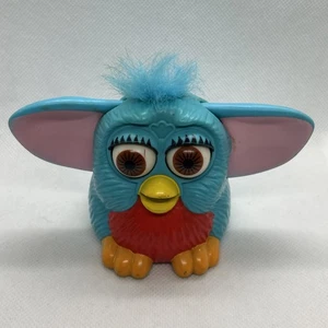 McDonald’s Furby Spielzeug 1998 blau rosa Ohren blaue Haare Vintage Happy Meal Figur - Bild 1 von 3