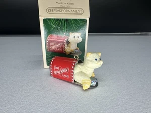 Seltener Hallmark Andenken Briefkasten Kätzchen Ornament mit Box - Vintage, 1983 - Bild 1 von 8