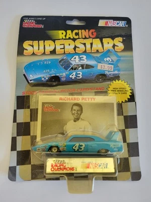 1991 Racing Champions #43 Richard Petty 1:64 Super Bird diecast con tarjeta y soporte Foto 1 de 3