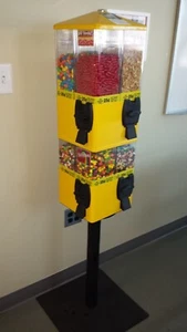 Yellow U-TURN Terminator 8 Head Carousel Candy Vending Machine - Picture 1 of 1