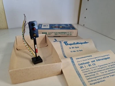 PIKO Spur HO #5457113/519/00026 Tageslichtsignal rot grün gelb unbenutzt OVP - Bild 1 von 4