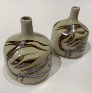 Pair Studio Art Pottery Stoneware Weed Pot Vases Abstract Bird Retro Raku Design - Picture 1 of 18