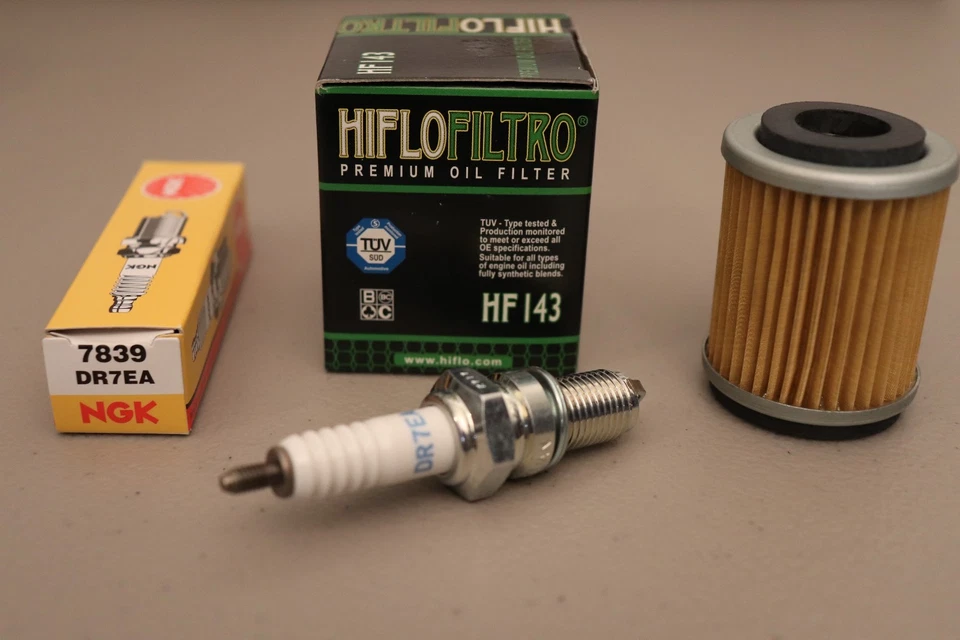 Yamaha Tune Up Kit NGK Spark Plug Oil Filter Bear Tracker YFM250 YFM 250 99/04  — 第 1/1 张图片