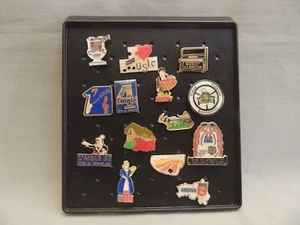 13 beautiful metal pins music and other in a base - Picture 1 of 10