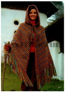 Patrón de crochet para capa/poncho con capucha para dama/niñas. Boho/festival/étnico. - Imagen 1 de 1