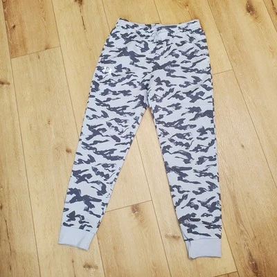 NUEVO CON ETIQUETAS UNDER ARMOUR Pantalones de chándal Rival Polar Camuflados Pantalones deportivos Gris Niños Jóvenes XL Foto 1 de 4