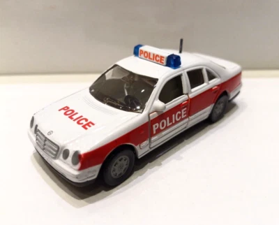 SIKU 1048 MERCEDES BENZ E230 - Immagine 1 di 4