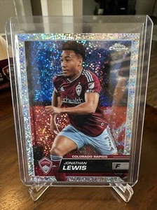 2023 Topps Chrome MLS JONATHAN LEWIS SPECKLE REFRACTOR COLORADO RAPIDS #70 - Bild 1 von 2