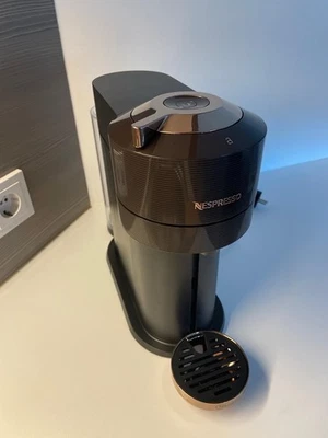 Nespresso VERTUO Next Premium Rich Brown + Aeroccino 3 - Bild 1 von 4