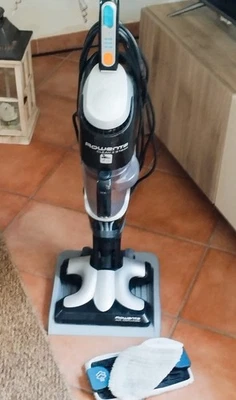 lava asciuga pavimenti con aspirspolvere integrato usata veramente pochissimo - Immagine 1 di 2