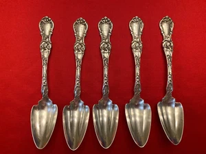 JUEGO DE 5 CUCHARAS DE POMELO FLORAL por 1835 R Wallace Plateado Mono B 1902 - Imagen 1 de 7