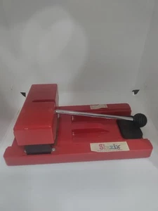 Red Sizzix Big Shot Die Cutting Machine Provo Craft. - Picture 1 of 5