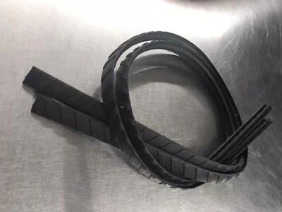 New OEM AUDI A1 A3 A4 A5 A6 A7 A8 Q5 Q7 Fluted Roof Rack Rubber Strip 4G9071633A - Image 1 of 4