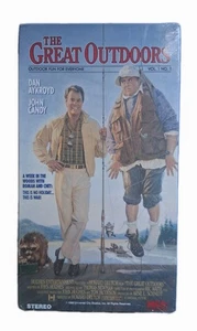New Sealed- The Great Outdoors  VHS (1990, MCA) John Candy, Dan Aykroyd - Picture 1 of 2