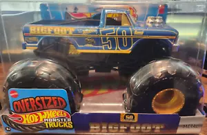 HOT WHEELS MONSTER TRUCKS 50° ANNIVERSARIO BIGFOOT OVERSIZE 1:24 - Foto 1 di 2