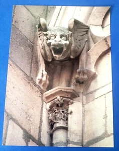 Postcard Attacking Monster Gargoyle w/Wings Notre Dame, Paris 1997 Abbeville - Picture 1 of 2