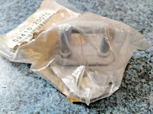 Original TOYOTA Plattenbaugruppe vorn Türrschloßstreiker FRONT DOOR LOCK STRIKER - Picture 1 of 3