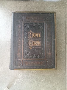 The Self Interpreting Family Bible  Rev John Brown c1870 Illustrated Brass clasp - Picture 1 of 20