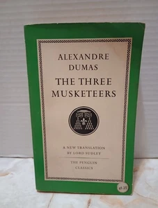 The Three Musketeers Alexandre Dumas (Penguin Books) Vintage - Foto 1 di 3