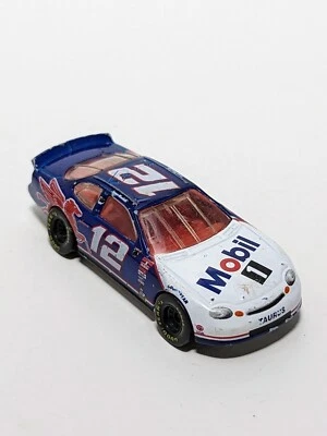 Vehículo réplica Ford Taurus 1998 diecast Mobil 1 Mayfield 1:64 de Hasbro #12 Foto 1 de 4