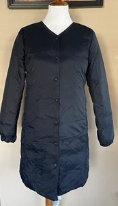 Neu mit Etikett Muji 90 % Daunenjacke seitliche Reißverschlusstaschen Größe M dunkelblau - Bild 1 von 8