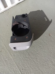 1999 Chevrolet Suburban- Tahoe- GMC Yukon Cup Holder 1995-1996-1997-1998-1999 - Picture 1 of 3