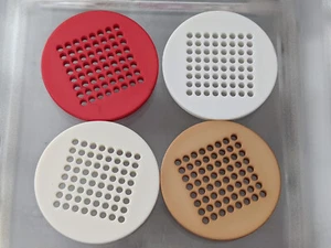 besondere, große Kunststoff-Knöpfe - viele Löcher - knapp 4cm - 4 Farben - Picture 1 of 5