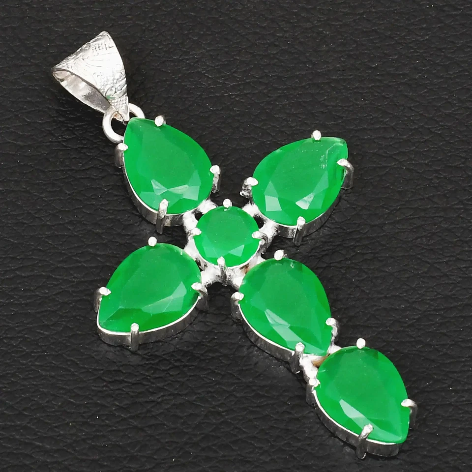 Этническая подвеска в виде креста ручной работы с имитацией изумруда 2,64 дюйма AP-42728 - Изображение 1 из 1