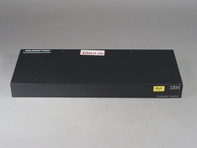 Interruptor de consola KVM IBM P/N: 31R3136 (M/N: 1735-2LX) PARA REPUESTOS Foto 1 de 4