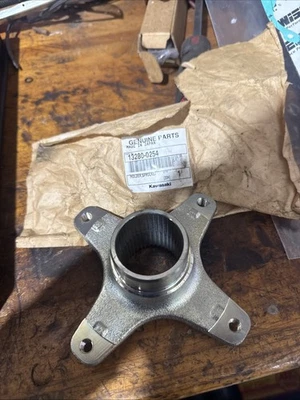 NUEVO SOPORTE DE PIÑÓN KAWASAKI ORIGINAL 2008-2014 KFX450R KFX 450R 13280-0254 Foto 1 de 4