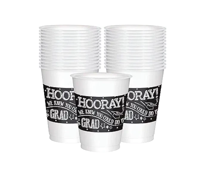 Tazas de plástico impresas Amscan Hooray Grad, 16 oz, blanco y negro Foto 1 de 1