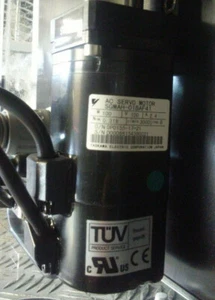 YASKAWA SGMAH-01BAF41 100V 100W 2.4A 3000 r/pm AC SERVO MOTOR QUANTITY!! - Picture 1 of 3