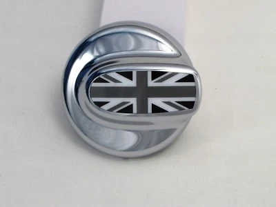 TAPPO SERBATOIO UNION JACK NERO CROMATO per MINI COOPER S R55 CLUBMAN R56 dal 11/2006  - Immagine 1 di 4