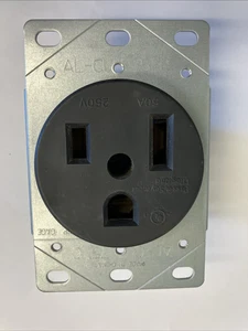 P&S PASS & SEYMOUR 3804 NEMA 6-50R 50A 250V 2P 3W STRAIGHT BLADE RECEPTACLE - Picture 1 of 3