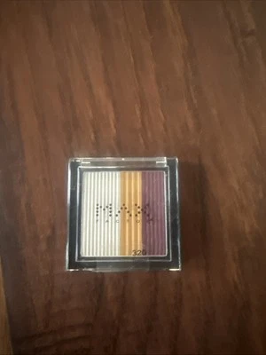 NEW Max Factor Eyeshadow Trio Compact #320 - Image 1 of 2