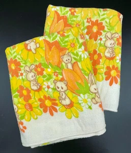 2 mantas de recepción de franela Flower Power conejitos osos naranja amarillo años 70 de colección - Imagen 1 de 8