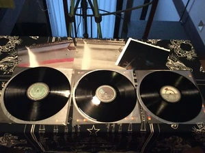 WINGS OVER AMERICA 1977 Vinyl 3x LP EPS-50001-3 + POSTER Near Mint - Picture 1 of 12