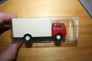 Valigia Brekina MAN 10.212 F rosso/beige n. 78378 - Foto 1 di 1