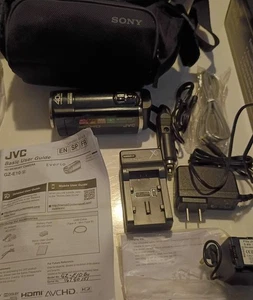 JVC Camcorder GZ-E10BU Full HD 40X Optical Zoom W/Battery TESTED WORKS - Picture 1 of 8