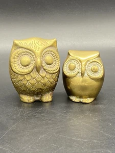 Zwei alte Messing Eulen Figuren Ornamente Briefbeschwerer ca. 7 cm hoch - Bild 1 von 9