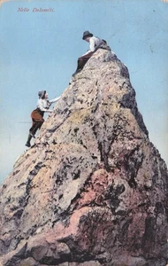 26-36B) CARTOLINA NELLE DOLOMITI ANIMATA SCALTORI VG ZIANO DI FIEMME 1930 TRENTO - Picture 1 of 2