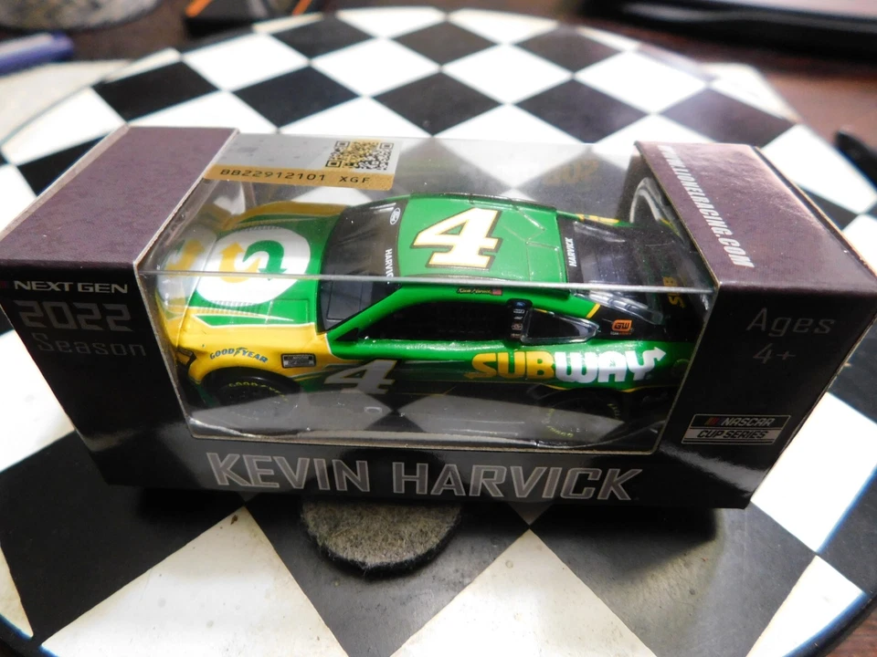 IC37 ACTION 2022 1/64 KEVIN HARVICK METRO MUSTANG Foto 1 de 1