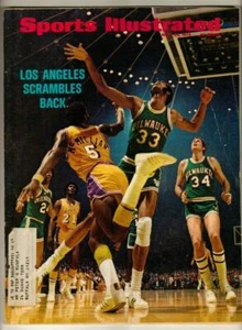 April 24, 1972 Kareem Abdul Jabbar and Jim McMillan Sports Illustrated - Picture 1 of 1