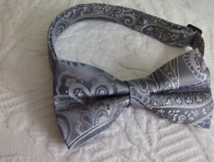 Nicolle Miller Men's Paisley Pre-tied Bow Tie 100% Silk Adjustable Silver & Gray