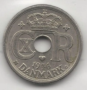 DENMARK, 1946, 10 ORE, COPPER NICKEL, KM#822.2, EXTRA FINE-ALMOST UNCIRCULATED - Picture 1 of 2