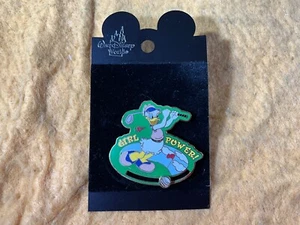F12-78 DISNEY PIN - DAISEY DUCK “GIRL POWER” GOLF WITH MOVING BALL - NEW - Picture 1 of 4